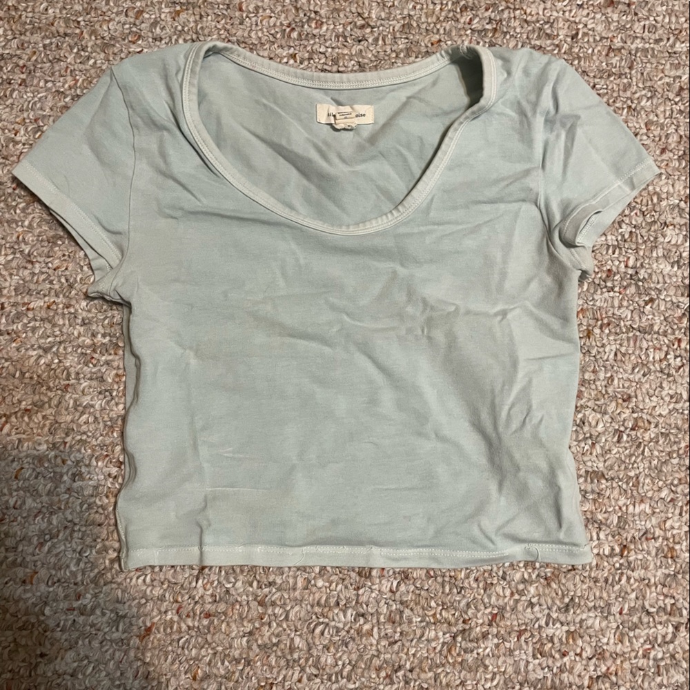 Light blue cropped tee